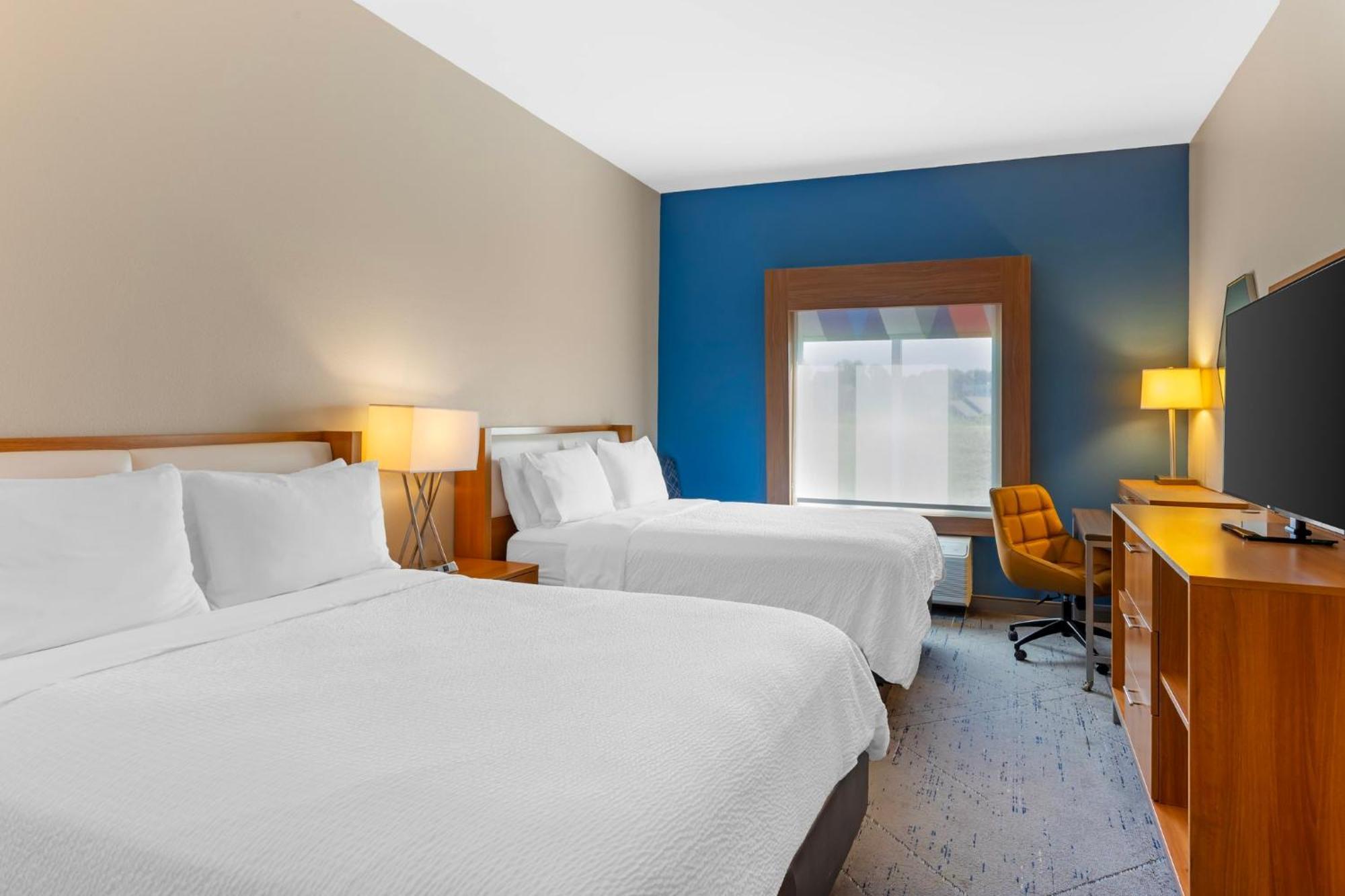 Standard Queen Room Two Queen Beds