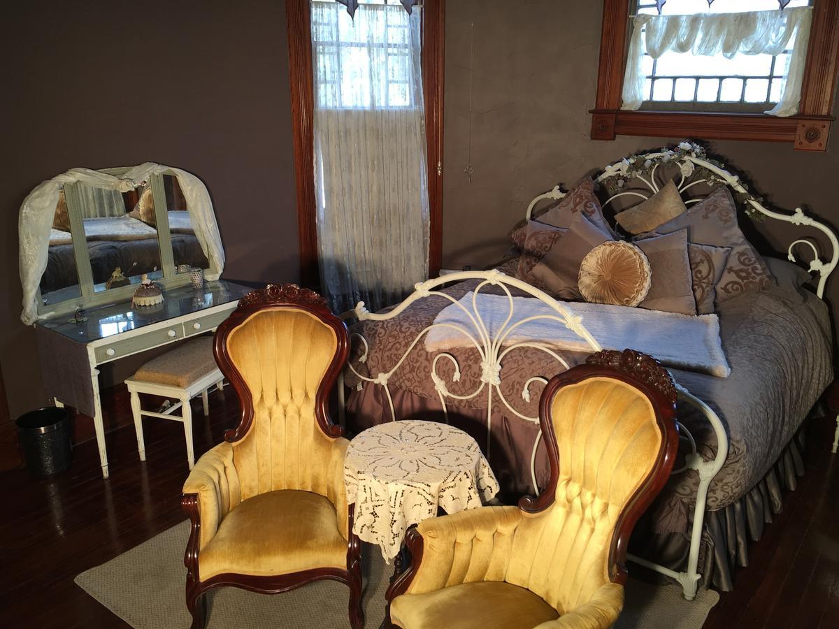 Barrett-Browning Room