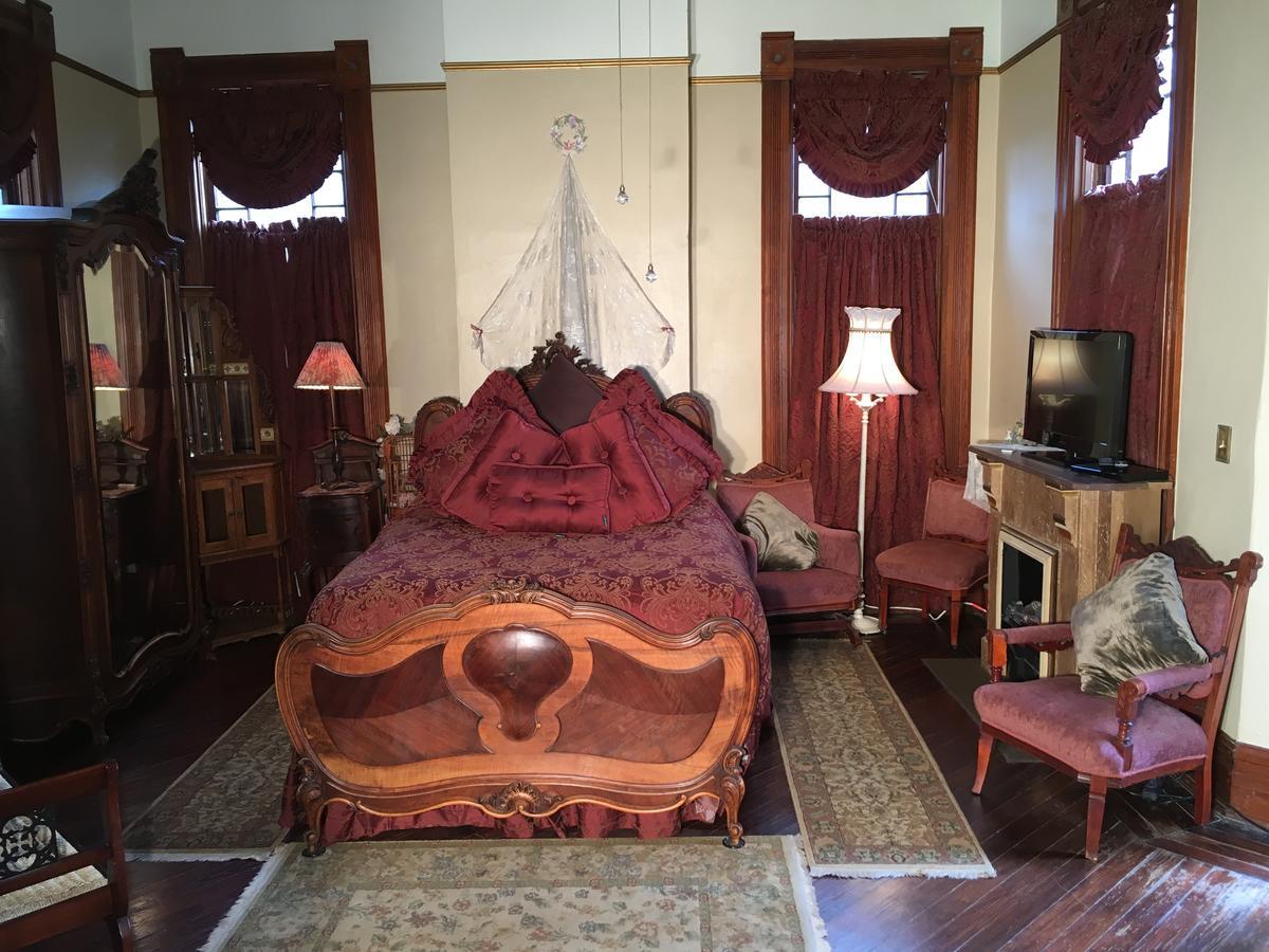 Rose Room